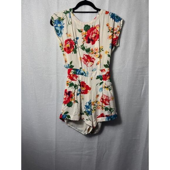 Cotton Candy Pants - COTTON CANDY CREAM AND FLORAL ROMPER SIZE SMALL